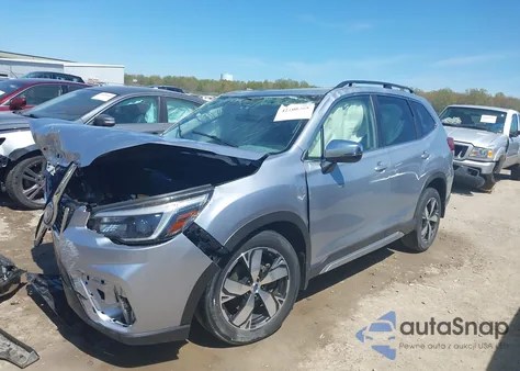 2021 Subaru Forester Touring z USA, uszkodzony, nr VIN JF2SKAXC0MH447252